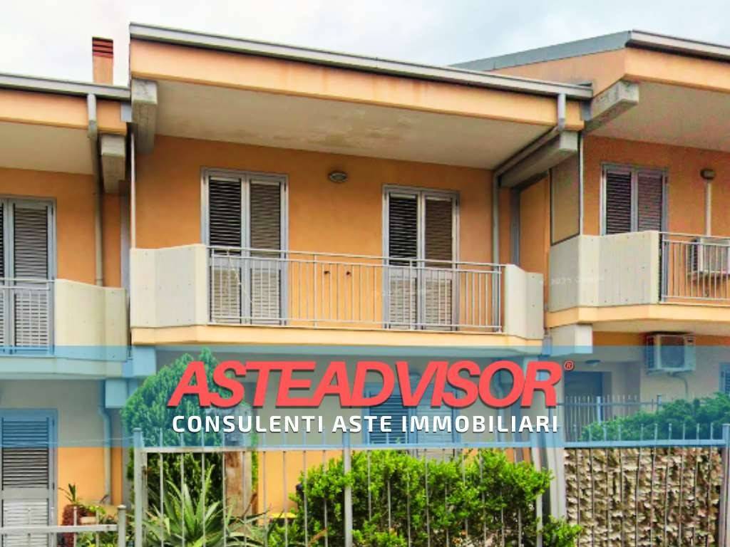 casa indipendente in vendita a Santa Teresa di Riva