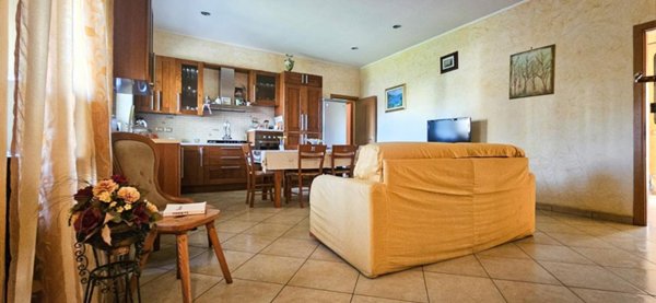 casa indipendente in vendita a Santa Teresa di Riva