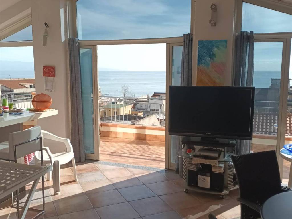 appartamento in vendita a Santa Teresa di Riva