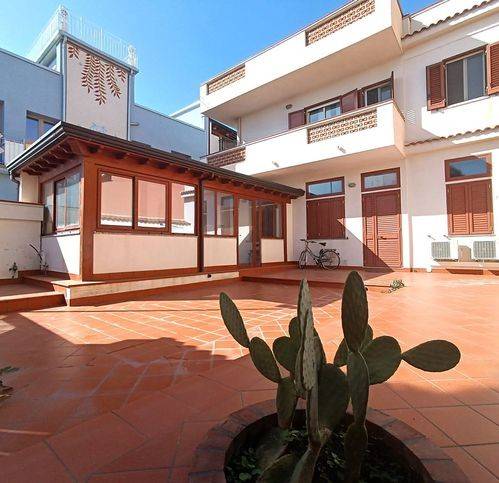 casa indipendente in vendita a Santa Teresa di Riva