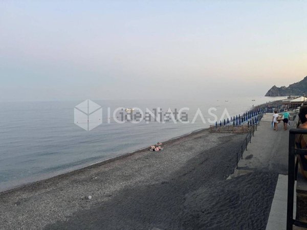 casa indipendente in vendita a Santa Teresa di Riva