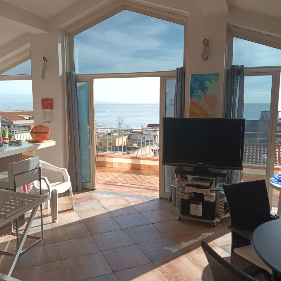 appartamento in vendita a Santa Teresa di Riva