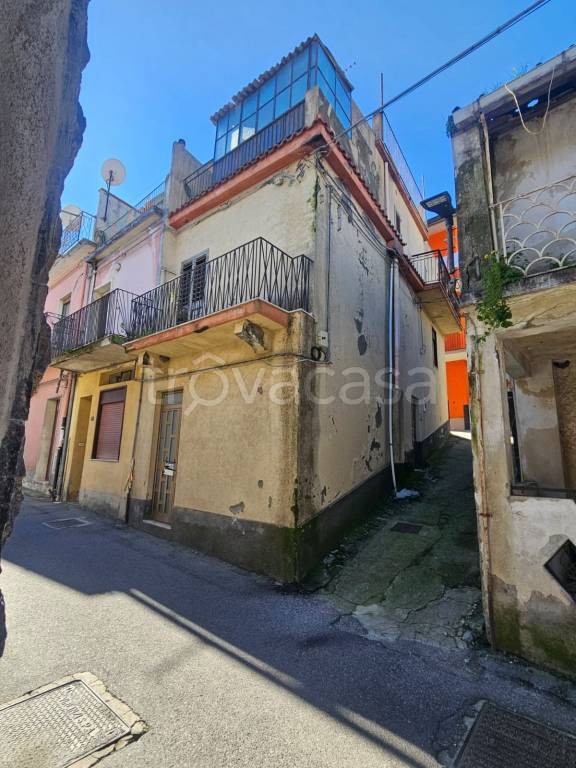 casa indipendente in vendita a Santa Teresa di Riva in zona Misserio