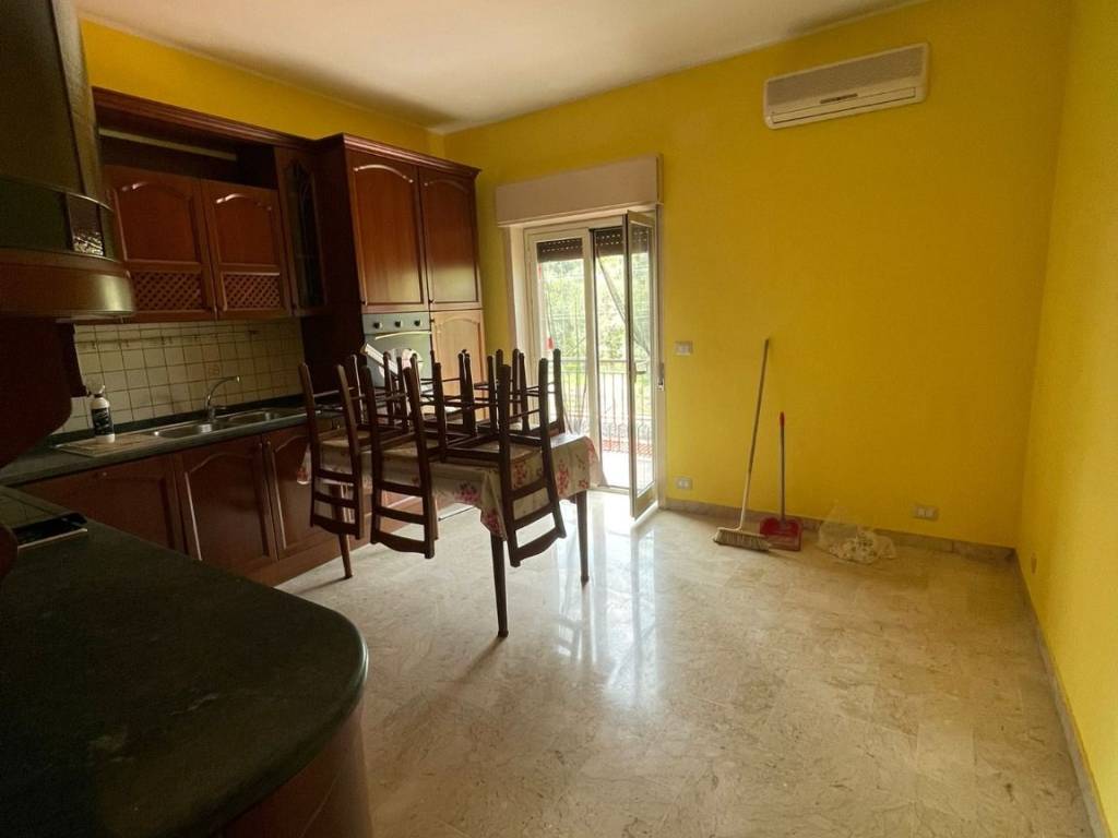 appartamento in vendita a Santa Teresa di Riva