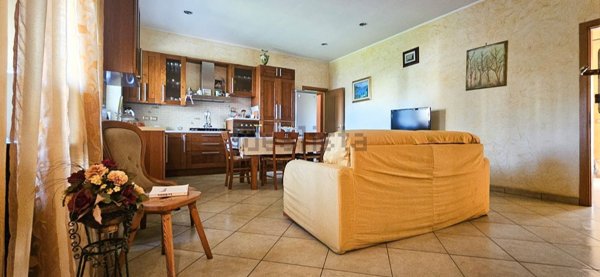 casa semindipendente in vendita a Santa Teresa di Riva