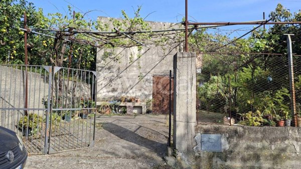 terreno agricolo in vendita a Santa Teresa di Riva