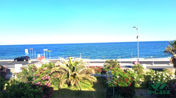 appartamento in vendita a Santa Teresa di Riva