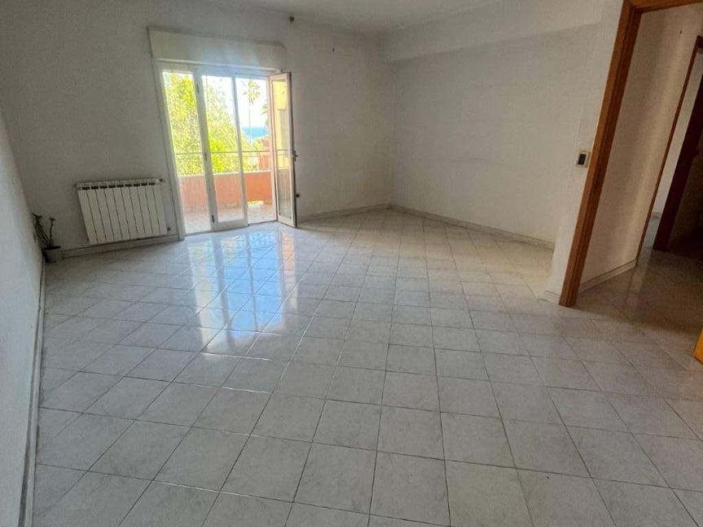 appartamento in vendita a Santa Teresa di Riva