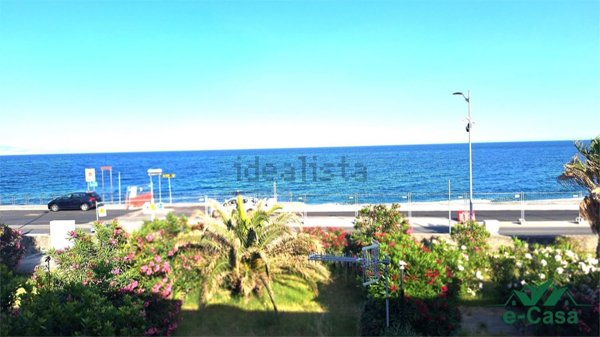 appartamento in vendita a Santa Teresa di Riva