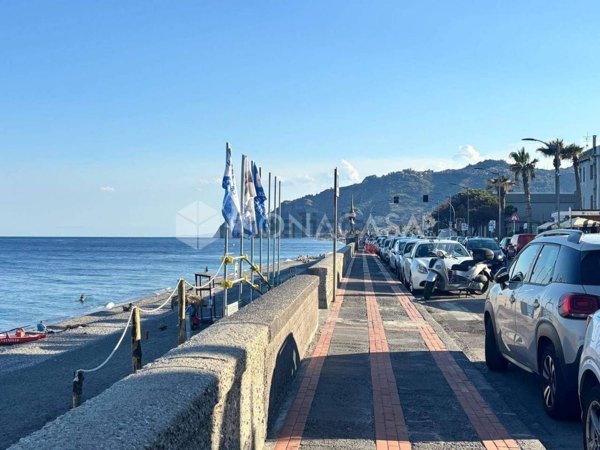 appartamento in vendita a Santa Teresa di Riva