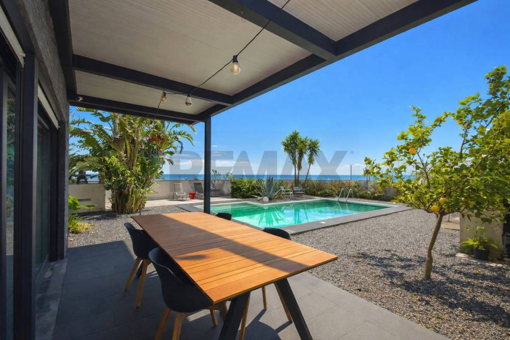 casa indipendente in vendita a Santa Teresa di Riva