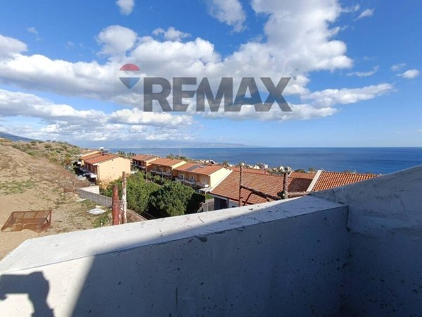casa indipendente in vendita a Santa Teresa di Riva