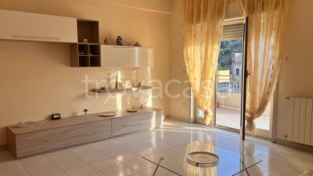 appartamento in vendita a Santa Teresa di Riva