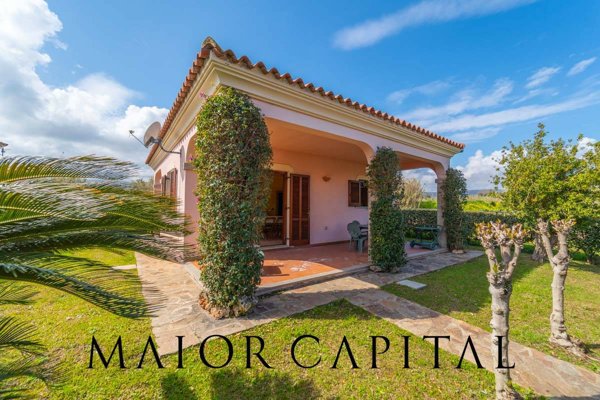 casa indipendente in vendita a San Teodoro(ME)