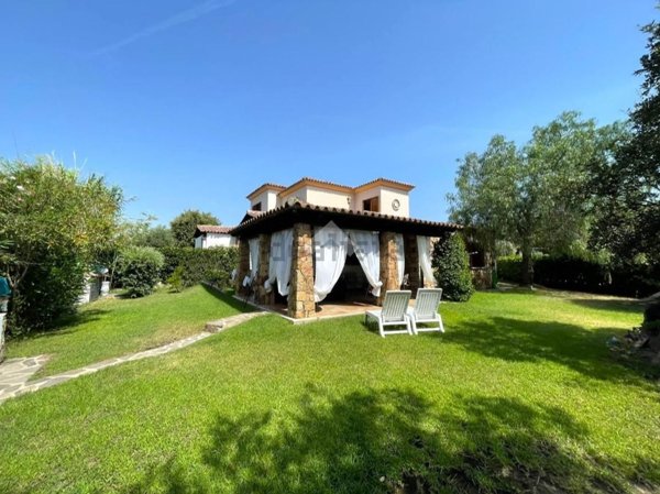 casa indipendente in vendita a San Teodoro(ME)