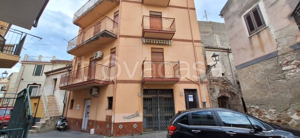 appartamento in vendita a Santo Stefano di Camastra