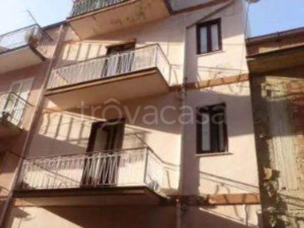 casa indipendente in vendita a Santo Stefano di Camastra