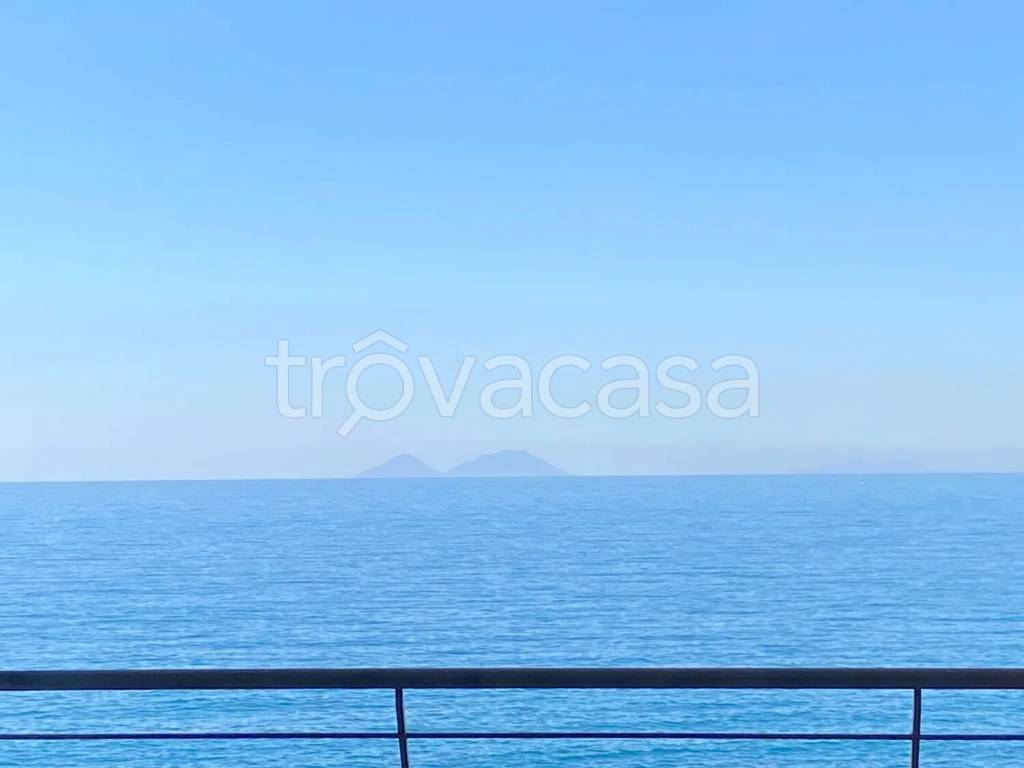 appartamento in vendita a Santo Stefano di Camastra