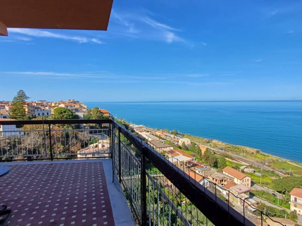 appartamento in vendita a Santo Stefano di Camastra