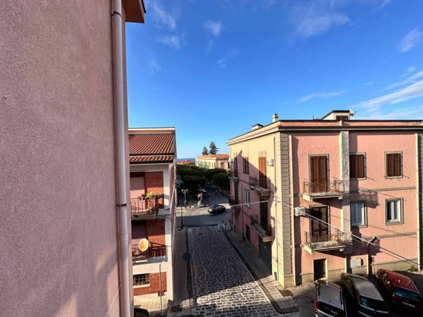 appartamento in vendita a Santo Stefano di Camastra