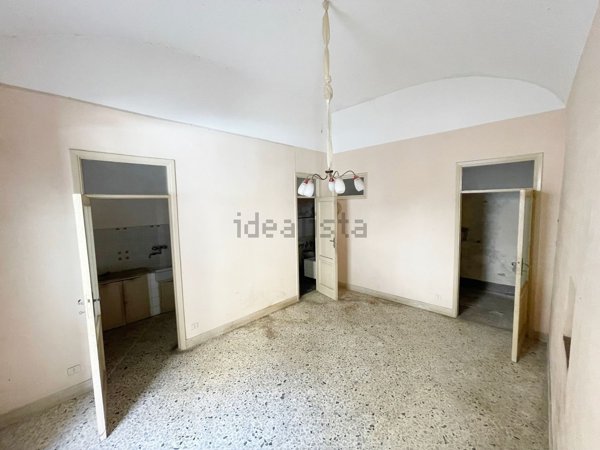 casa indipendente in vendita a Santo Stefano di Camastra