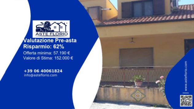 casa indipendente in vendita a Santo Stefano di Camastra