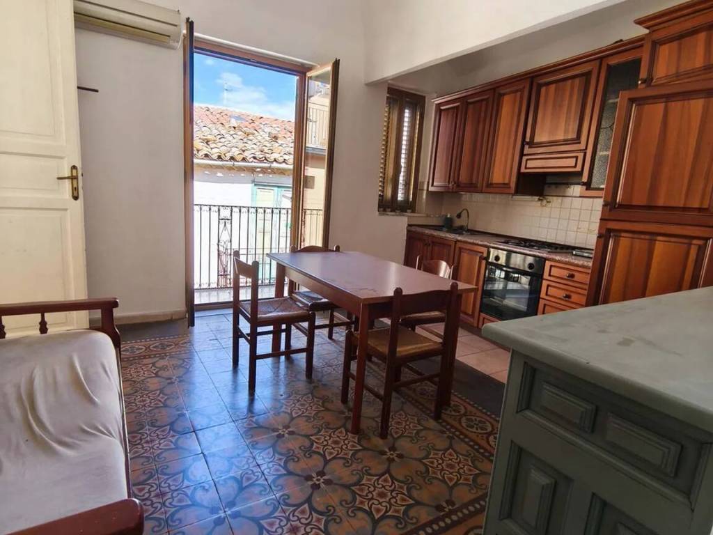 appartamento in vendita a Santo Stefano di Camastra