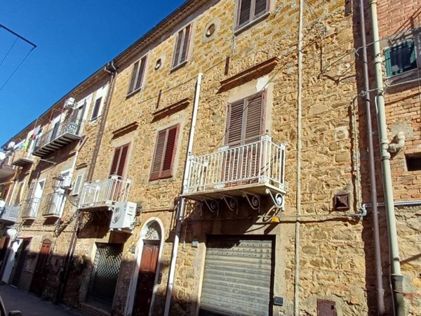 casa indipendente in vendita a Santo Stefano di Camastra