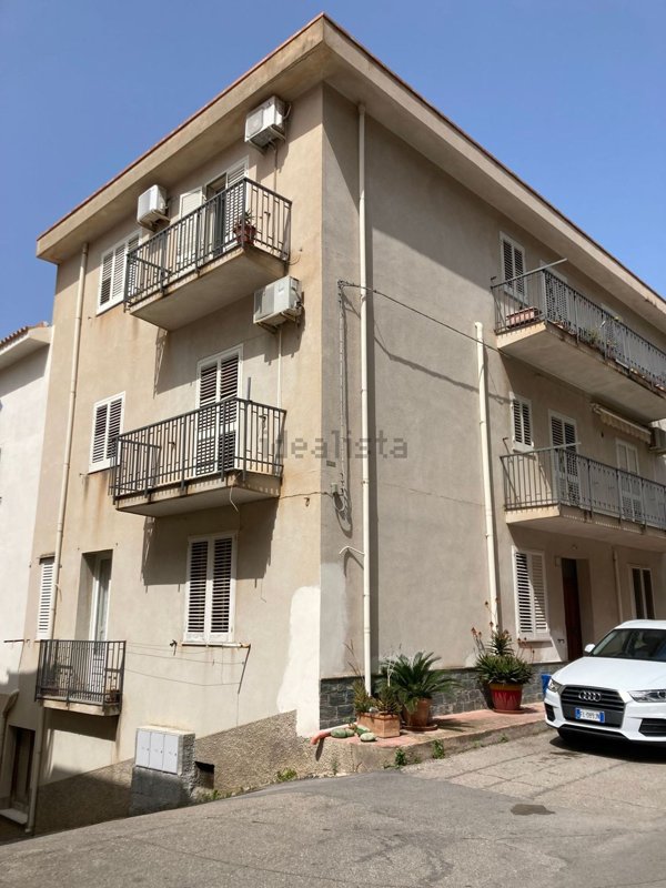appartamento in vendita a Santo Stefano di Camastra