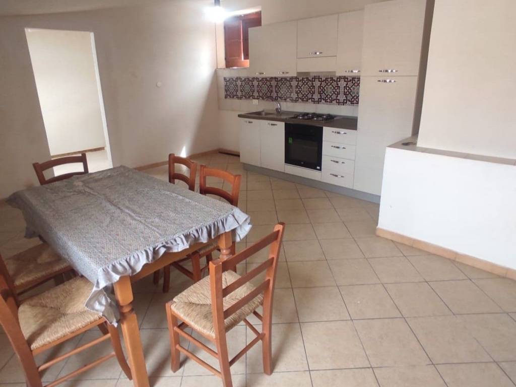 casa indipendente in vendita a Santo Stefano di Camastra