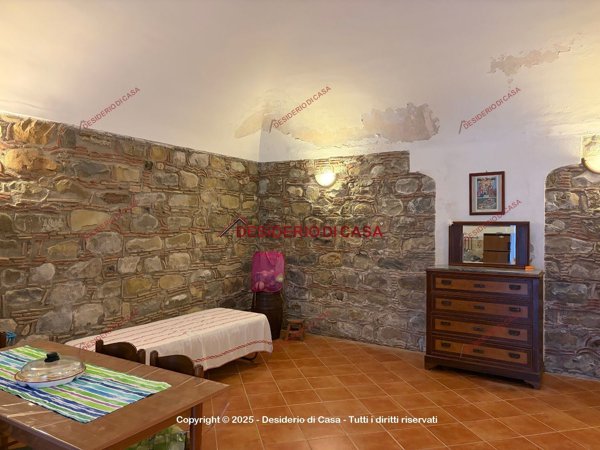 appartamento in vendita a Santo Stefano di Camastra