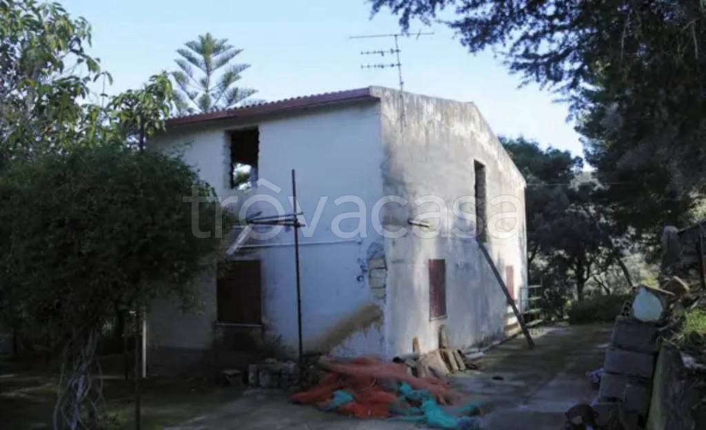 casa indipendente in vendita a Santo Stefano di Camastra