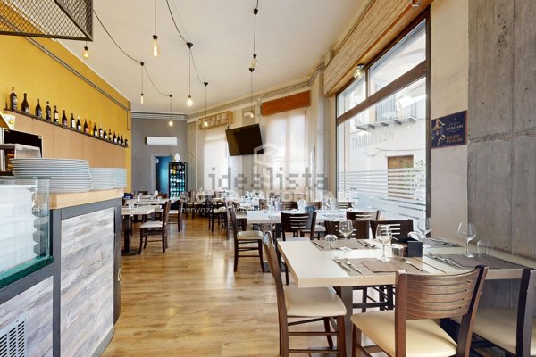 locale commerciale in vendita a Santo Stefano di Camastra