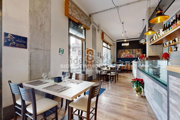 locale commerciale in vendita a Santo Stefano di Camastra