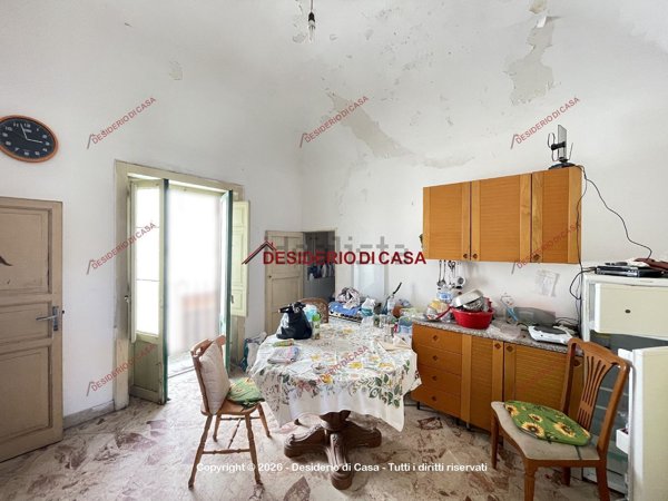 casa indipendente in vendita a Santo Stefano di Camastra