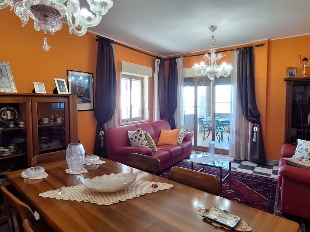 appartamento in vendita a Santo Stefano di Camastra