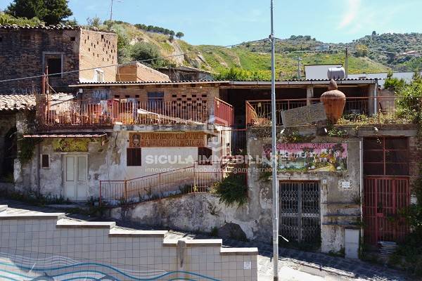 negozio in vendita a Santo Stefano di Camastra