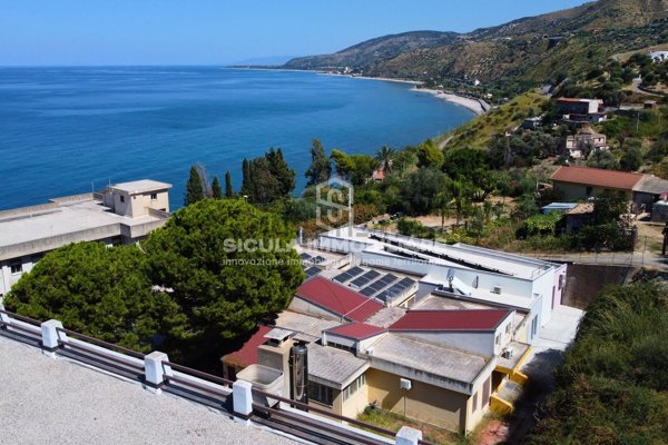 casa indipendente in vendita a Santo Stefano di Camastra