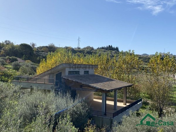 casa indipendente in vendita a Saponara