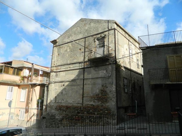casa indipendente in vendita a Saponara