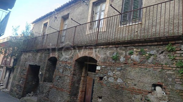 casa indipendente in vendita a Saponara