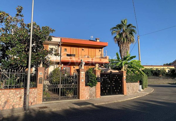 casa indipendente in vendita a Saponara