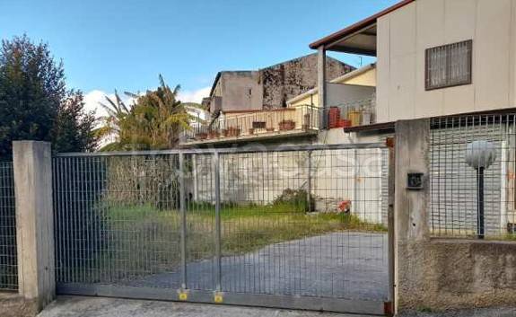 negozio in vendita a Saponara