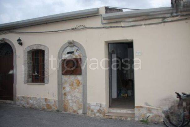 casa indipendente in vendita a Saponara