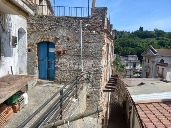 casa indipendente in vendita a Saponara