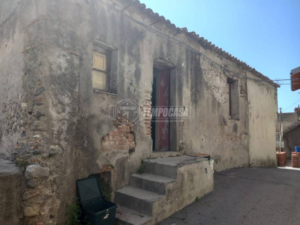 casa indipendente in vendita a Saponara