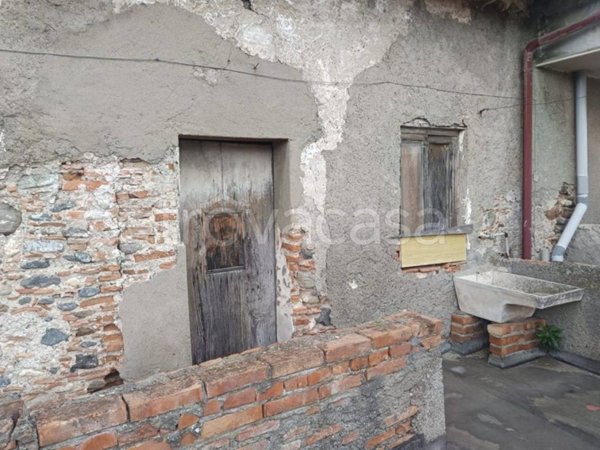 casa indipendente in vendita a Saponara