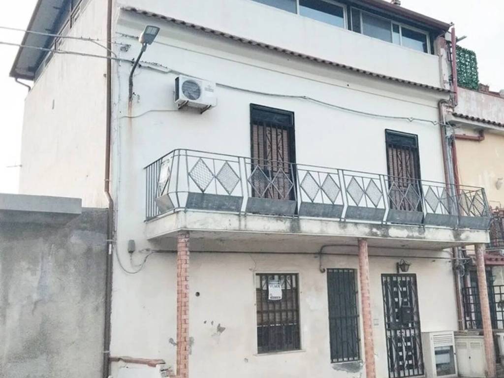 casa indipendente in vendita a Saponara