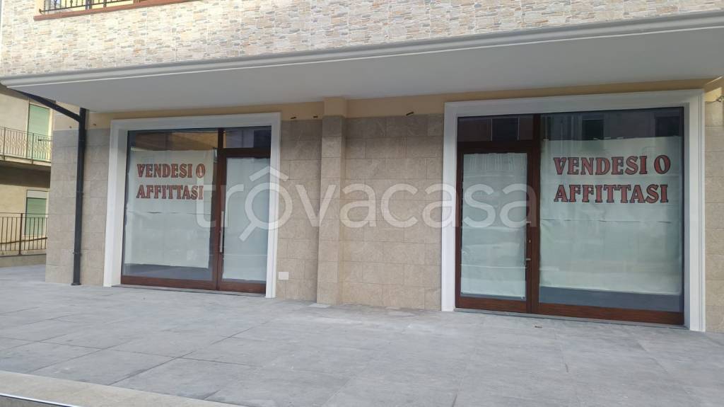 negozio in vendita a Saponara