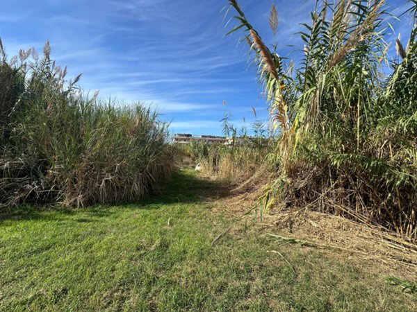 terreno edificabile in vendita a Saponara